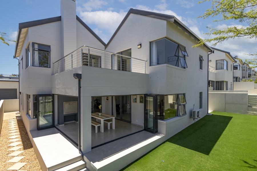 3 Bedroom Property for Sale in Fairhaven Country Estate Western Cape